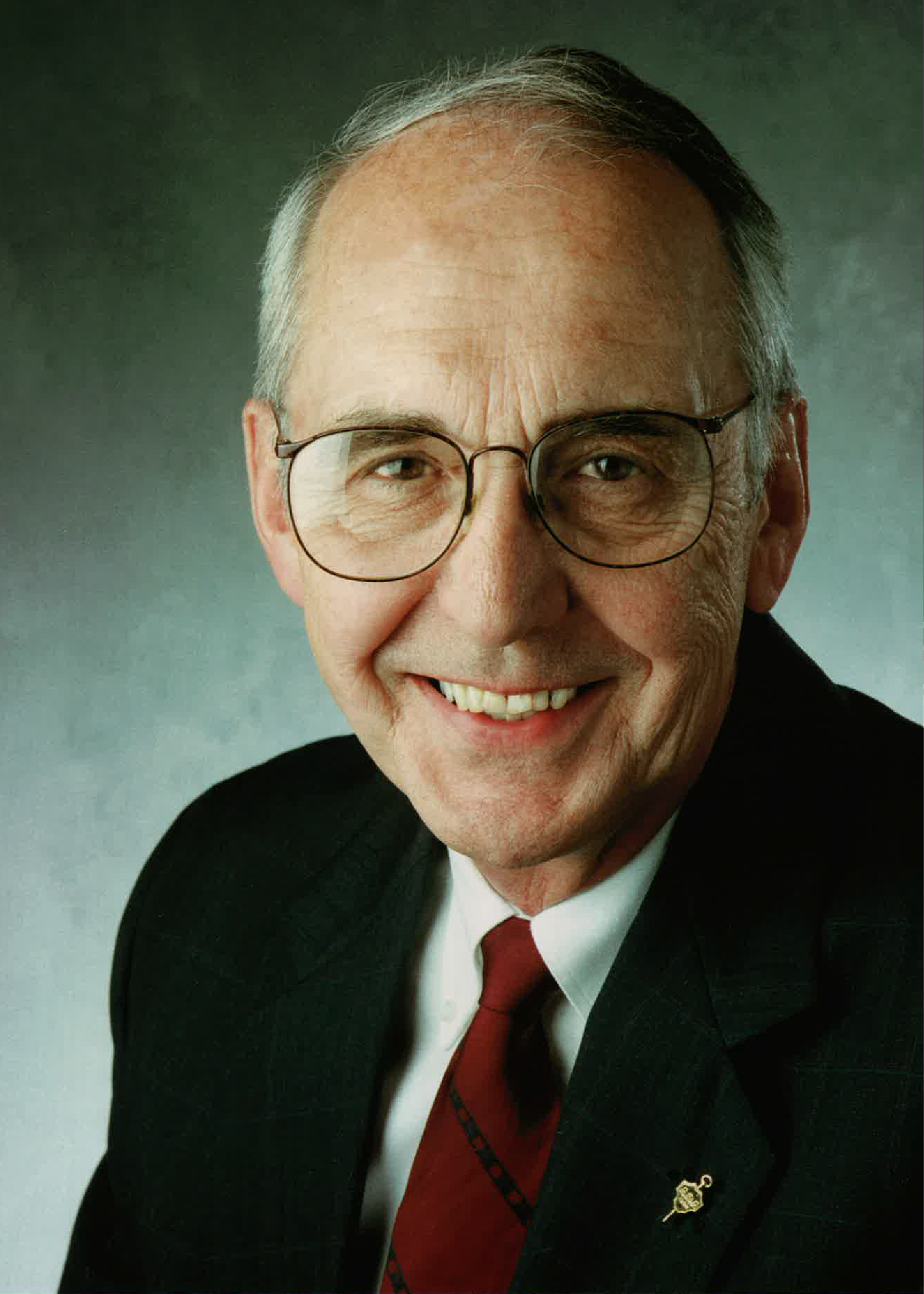 richard-e-dean-md_chair-1984-2001.png